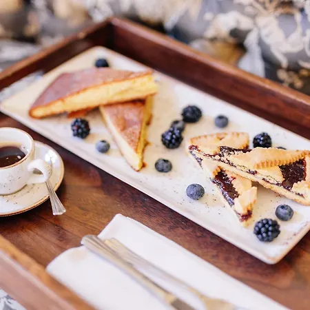La Bianca Bed & Breakfast