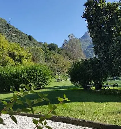 La Bianca Camaiore